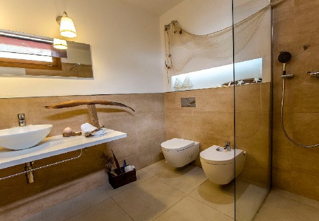 Villa in Sant Cebrià de Vallalta - Modern Mestral - a few km to the beach! Villa in Sant Cebrià de Vallalta - Modern Mestral - a few km to the beach!