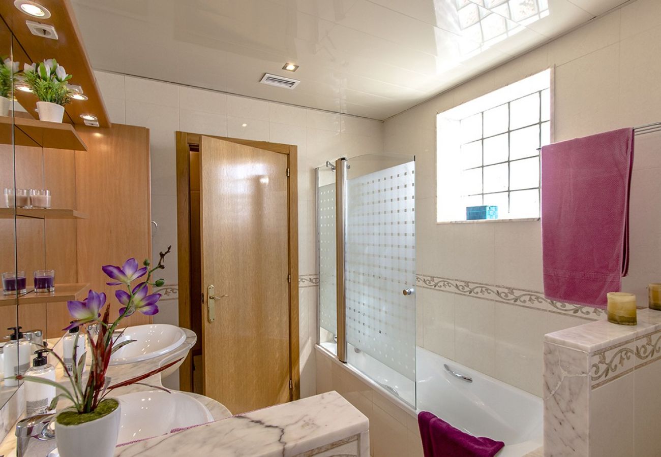 Villa in Roda de Barà -  Villa Roda Magical Costa Dorada only 2km to beach! 