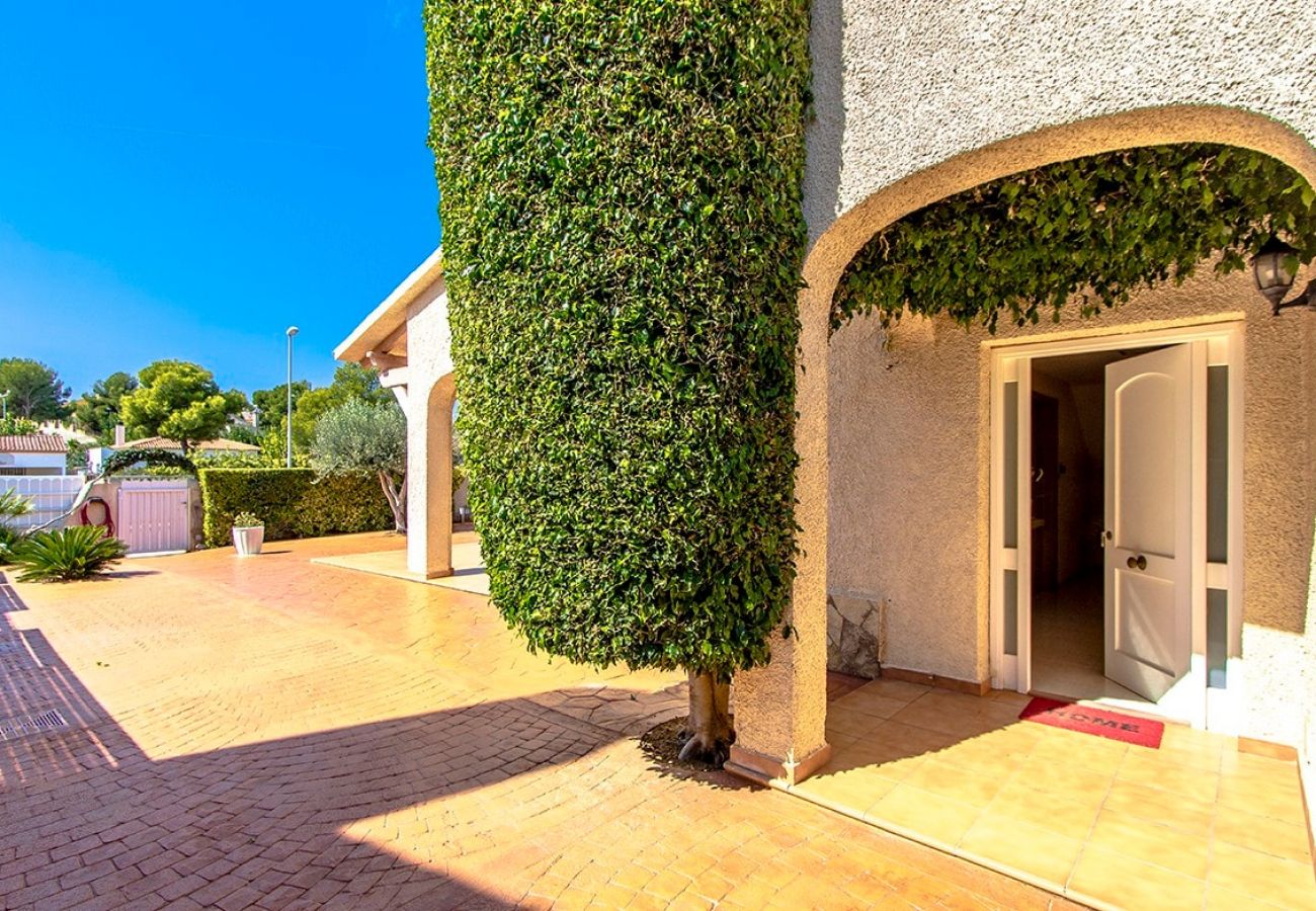 Villa in Roda de Barà -  Villa Roda Magical Costa Dorada only 2km to beach! 