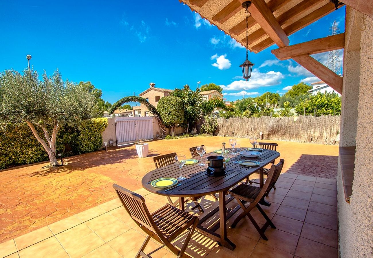 Villa in Roda de Barà -  Villa Roda Magical Costa Dorada only 2km to beach! 