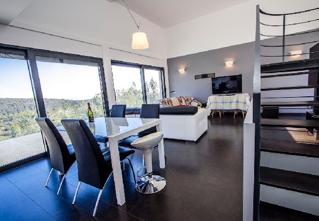 Villa in Castellet i la Gornal - Modern Hilltop Haven w/ private pool 7km to beach! Villa in Castellet i la Gornal - Modern Hilltop Haven w/ private pool 7km to beach!
