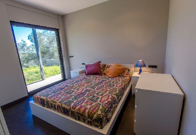 Villa in Castellet i la Gornal - Modern Hilltop Haven w/ private pool 7km to beach! Villa in Castellet i la Gornal - Modern Hilltop Haven w/ private pool 7km to beach!