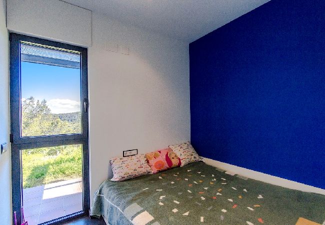 Villa in Castellet i la Gornal - Modern Hilltop Haven w/ private pool 7km to beach! Villa in Castellet i la Gornal - Modern Hilltop Haven w/ private pool 7km to beach!