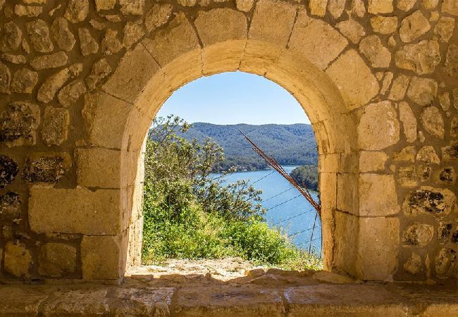 Villa in Castellet i la Gornal - Modern Hilltop Haven w/ private pool 7km to beach! Villa in Castellet i la Gornal - Modern Hilltop Haven w/ private pool 7km to beach!