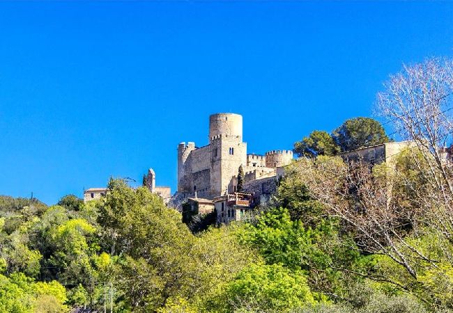 Villa in Castellet i la Gornal - Modern Hilltop Haven w/ private pool 7km to beach! Villa in Castellet i la Gornal - Modern Hilltop Haven w/ private pool 7km to beach!