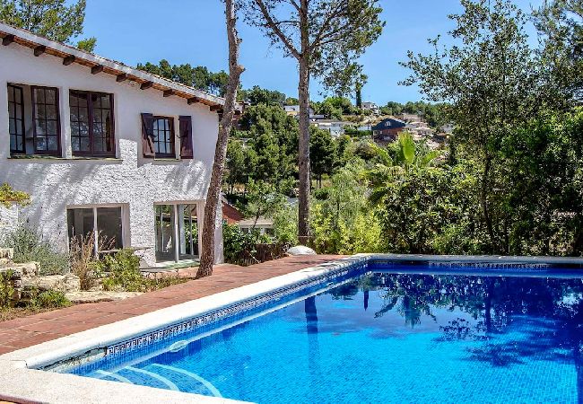 Villa in Pallejà - Majestic Villa and Views - 30km to Barcelona