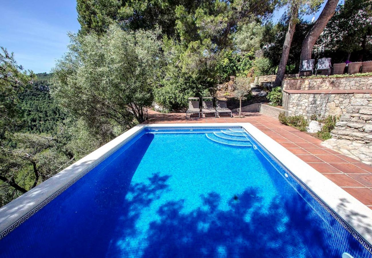 Villa in Pallejà - Majestic Villa and Views - 30km to Barcelona