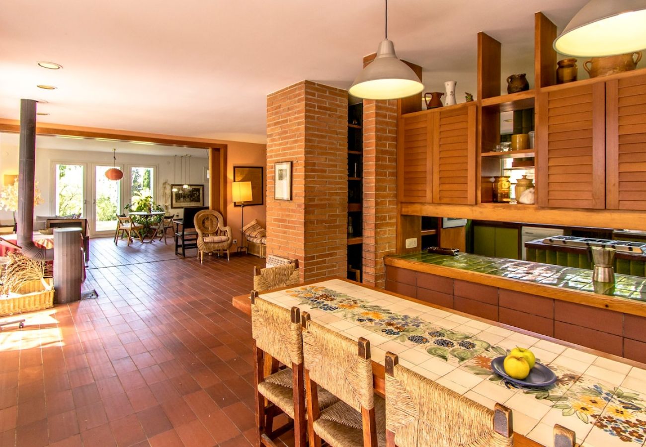 Villa in Vespella de Gaià - Rural charm on an olive farm in Costa Dorada!