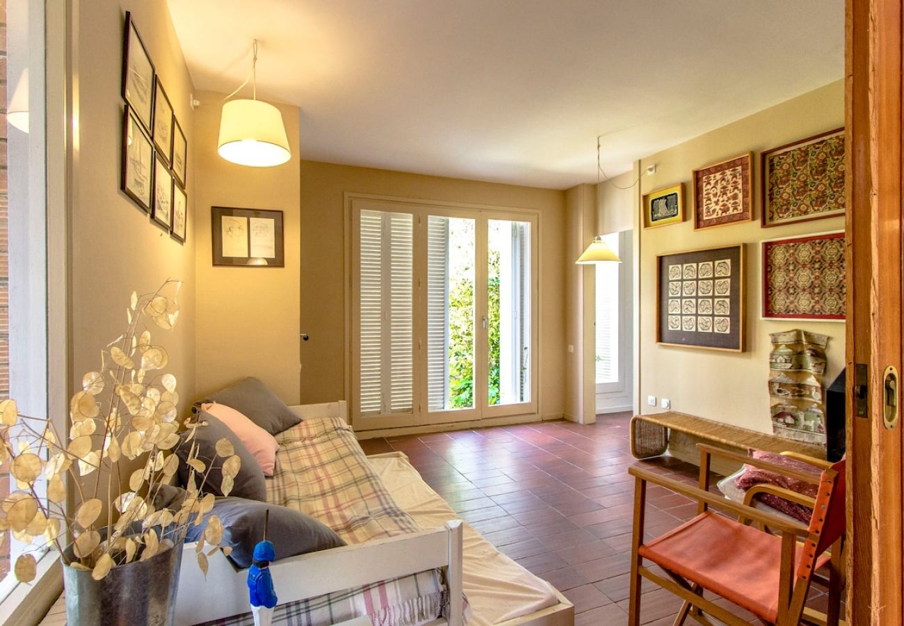Villa in Vespella de Gaià - Rural charm on an olive farm in Costa Dorada!