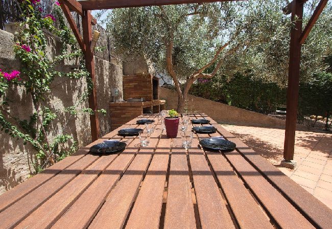 Villa in Torrelles de Llobregat - Nature & Tranquility only 25km from Barcelona  Villa in Torrelles de Llobregat - Nature & Tranquility only 25km from Barcelona
