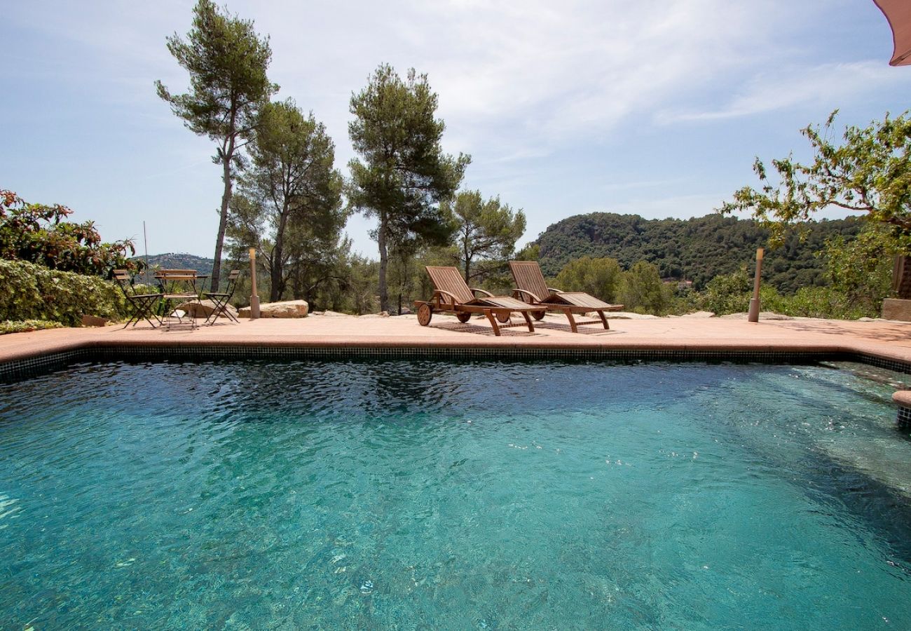 Villa in Torrelles de Llobregat - Nature & Tranquility only 25km from Barcelona 