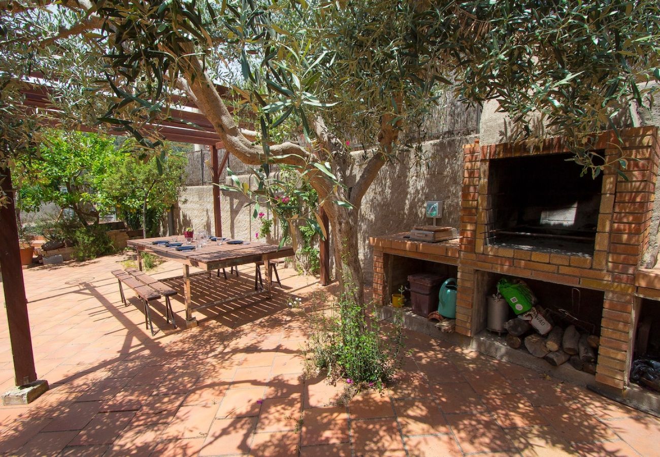 Villa in Torrelles de Llobregat - Nature & Tranquility only 25km from Barcelona 