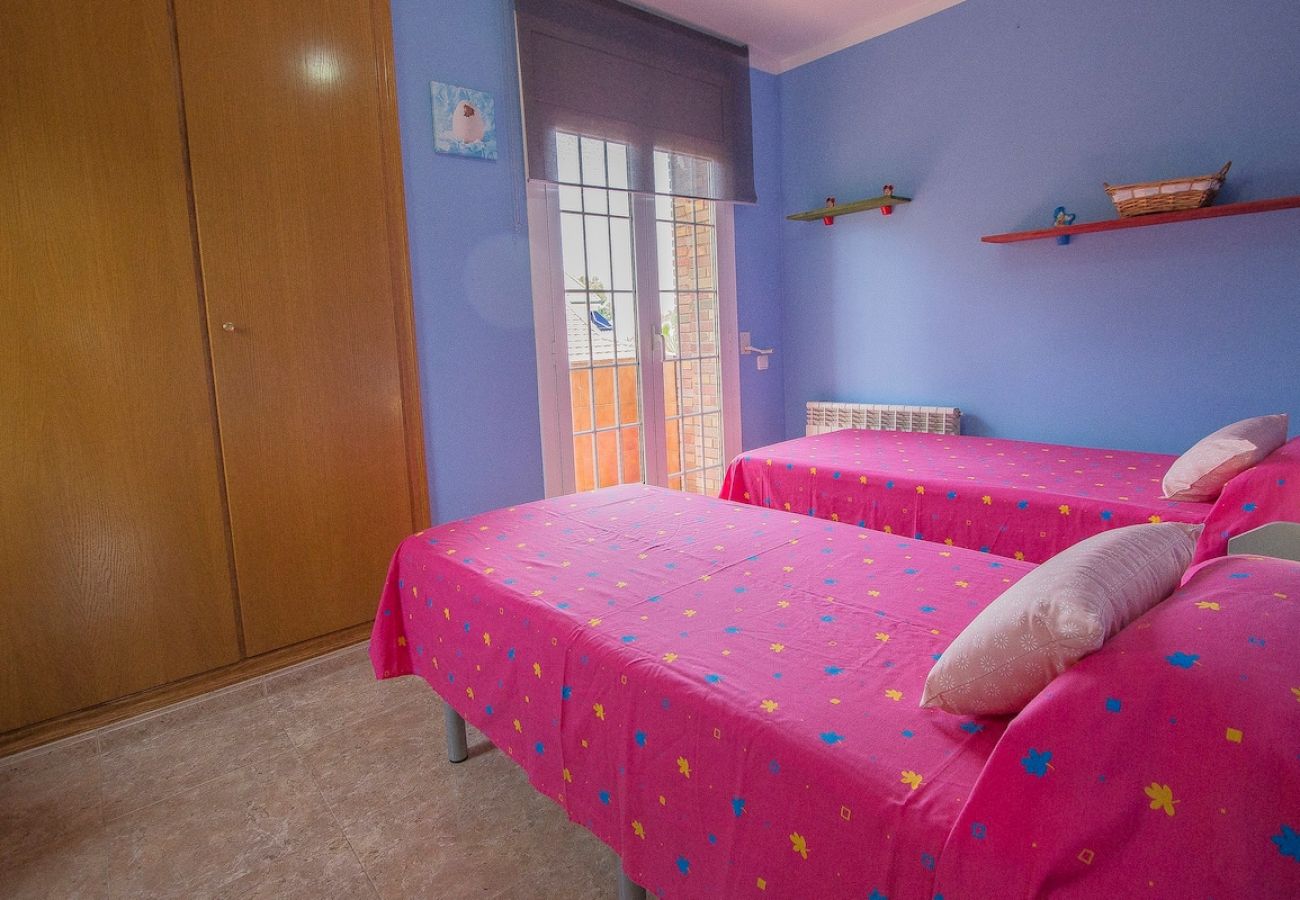 Villa in Torrelles de Llobregat - Nature & Tranquility only 25km from Barcelona 
