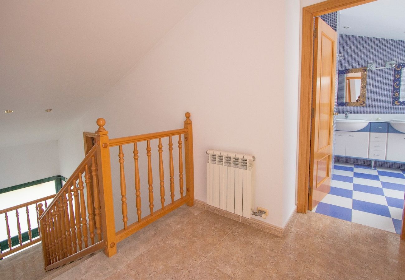 Villa in Torrelles de Llobregat - Nature & Tranquility only 25km from Barcelona 