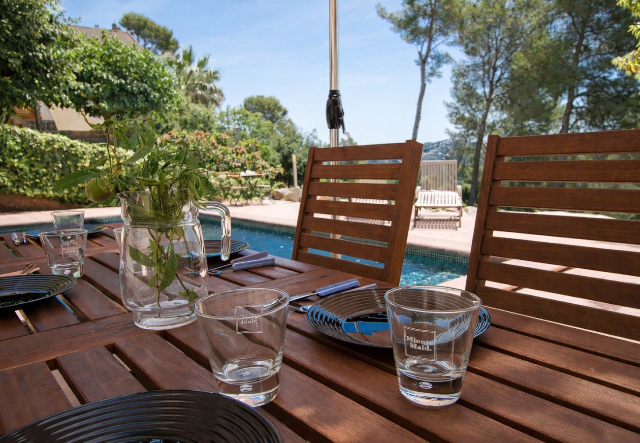 Villa in Torrelles de Llobregat - Nature & Tranquility only 25km from Barcelona 