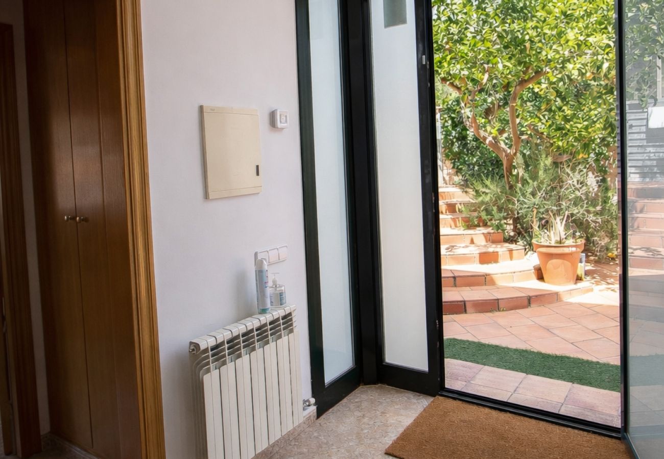 Villa in Torrelles de Llobregat - Nature & Tranquility only 25km from Barcelona 