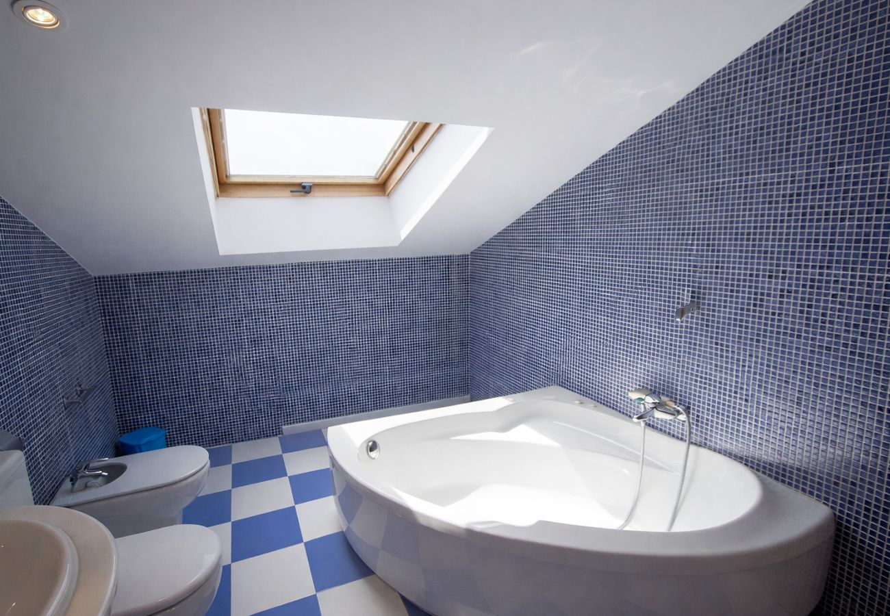 Villa in Torrelles de Llobregat - Nature & Tranquility only 25km from Barcelona 