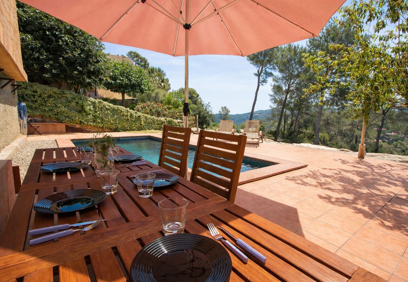 Villa in Torrelles de Llobregat - Nature & Tranquility only 25km from Barcelona 