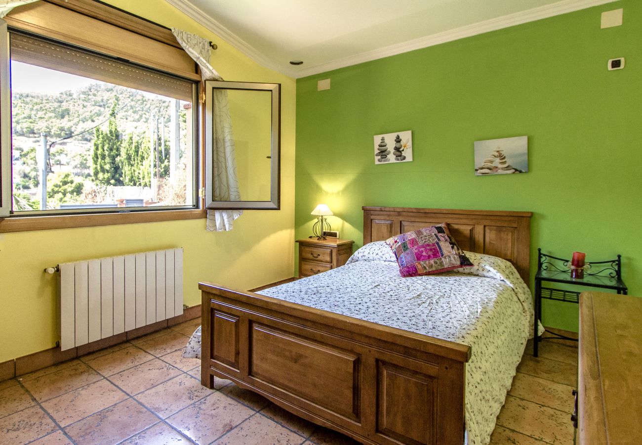 Villa in Torrelles de Llobregat - Spacious, Sublime Villa just 15km to Barcelona!