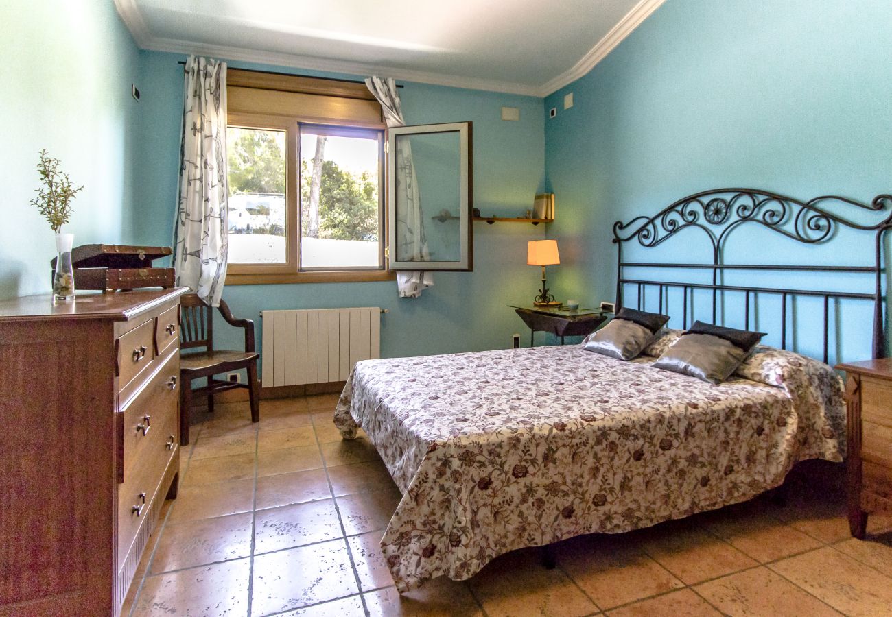 Villa in Torrelles de Llobregat - Spacious, Sublime Villa just 15km to Barcelona!