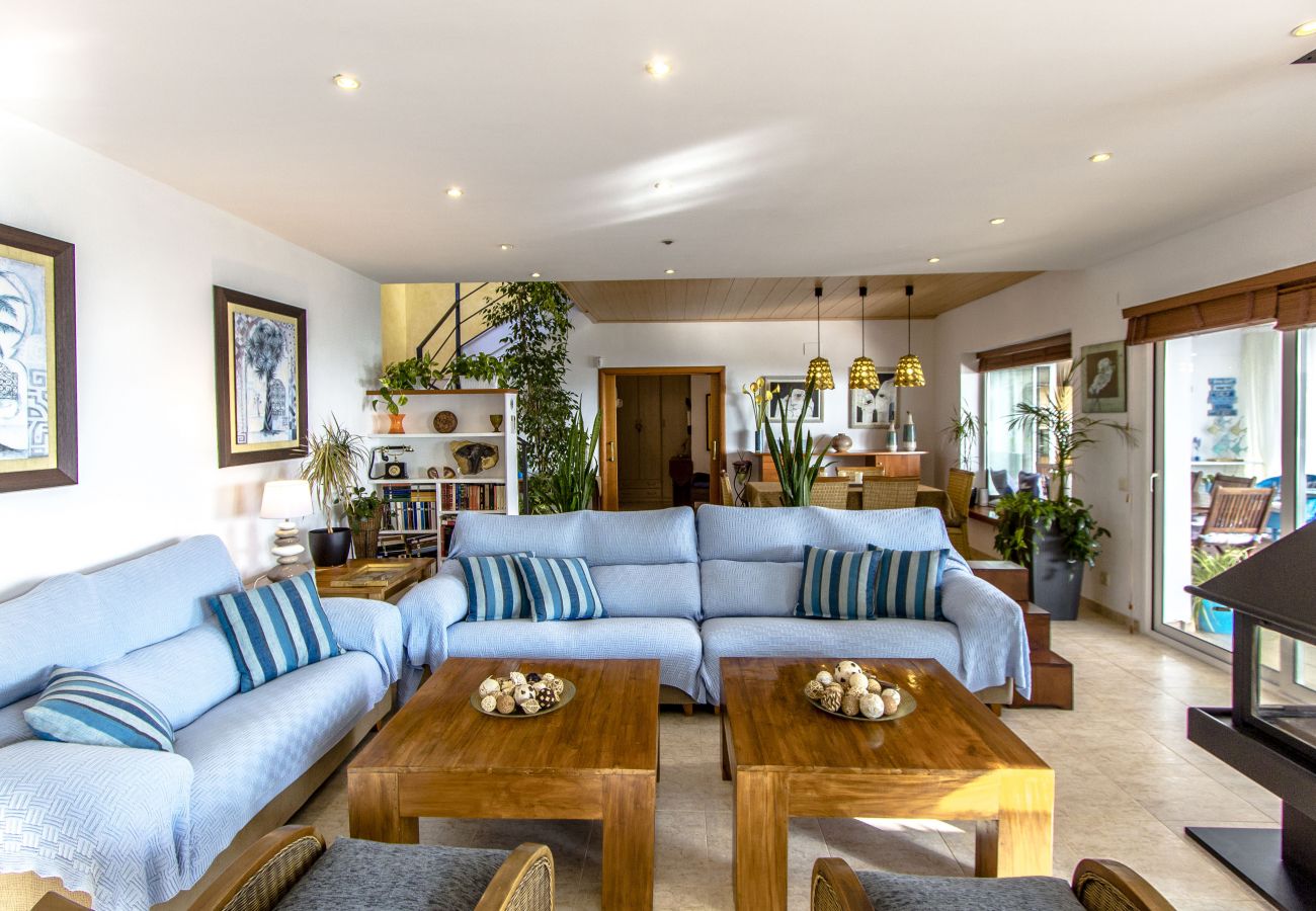 Villa in Malgrat de Mar - Stunning sea views – just 2km to town and beach!