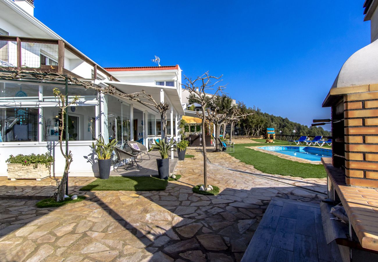 Villa in Malgrat de Mar - Stunning sea views – just 2km to town and beach!