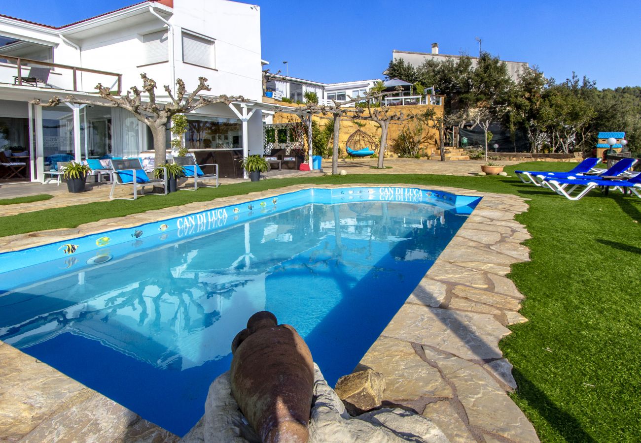 Villa in Malgrat de Mar - Stunning sea views – just 2km to town & beach!