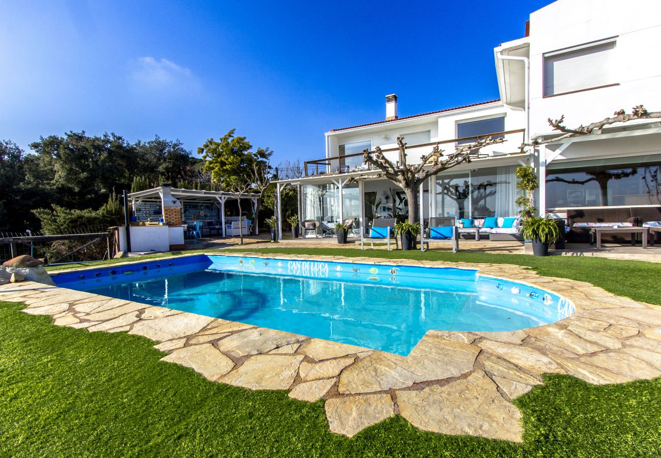 Villa in Malgrat de Mar - Stunning sea views – just 2km to town and beach!