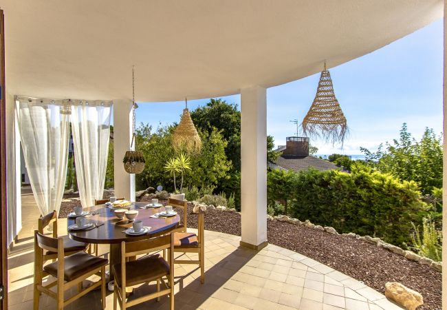 Villa in El Vendrell - Exceptional Villa w/ sea views only 1.8km to beach!