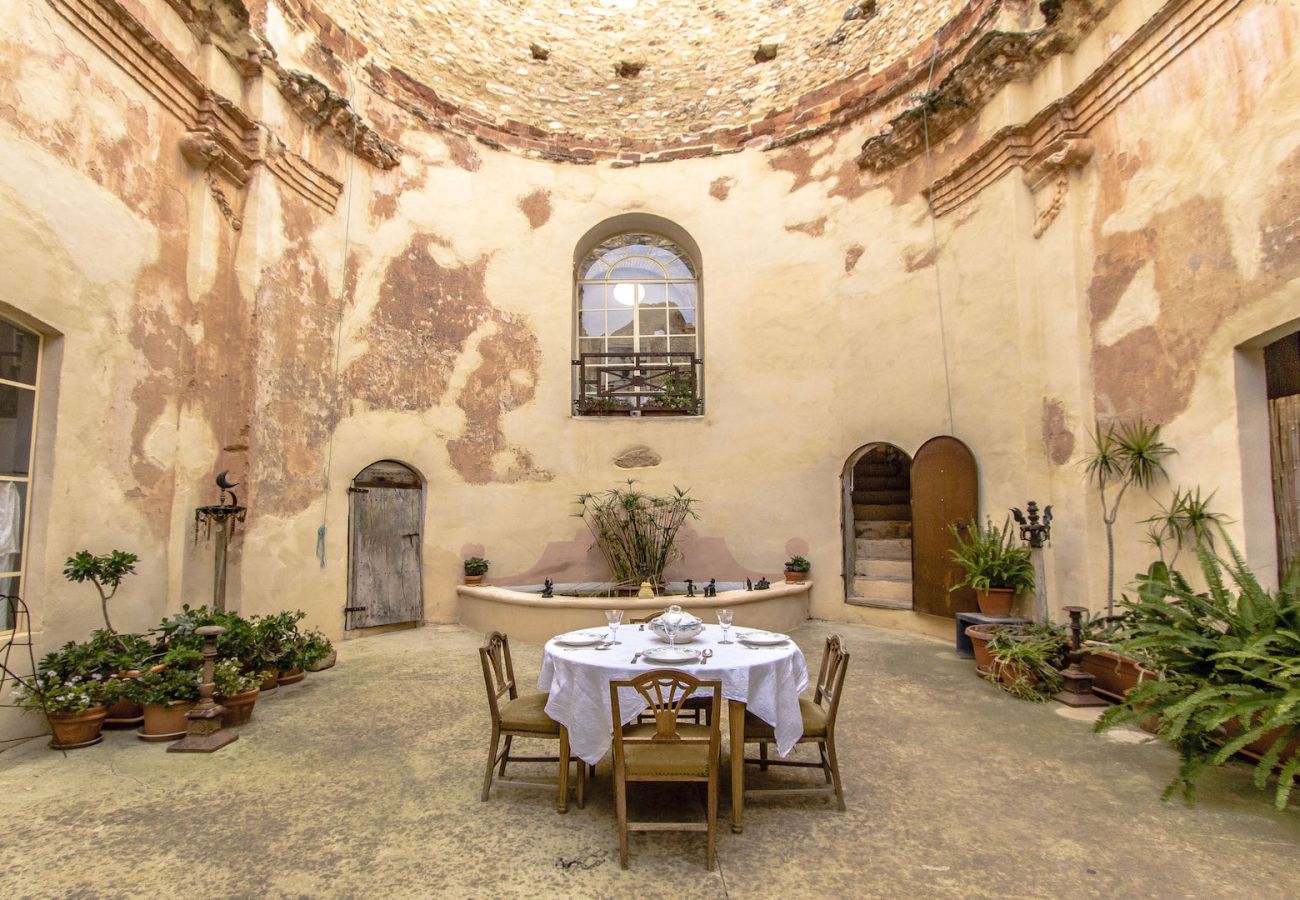 Villa in Vila-Rodona - Breathtaking 18th Century Converted Convent!