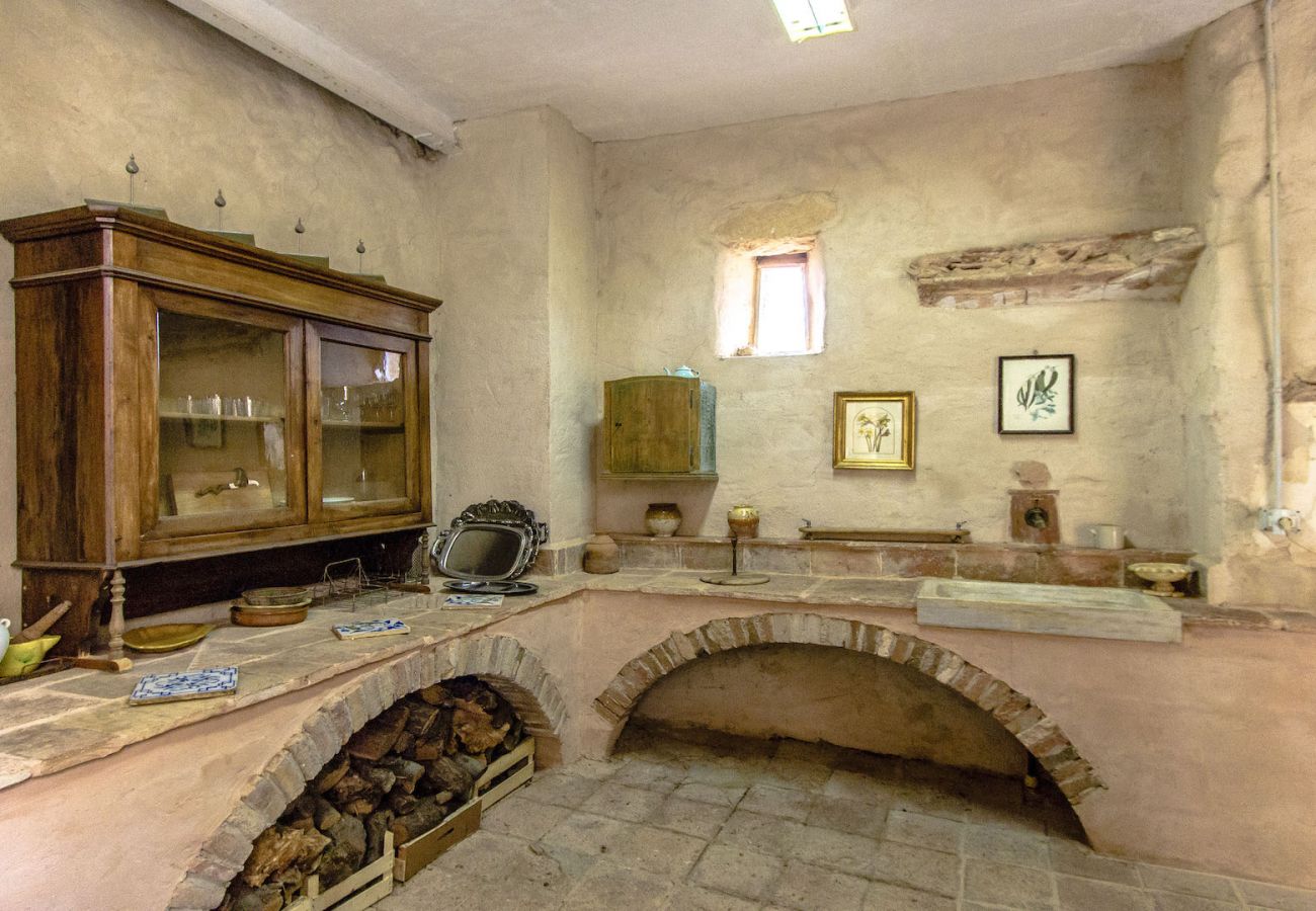 Villa in Vila-Rodona - Breathtaking 18th Century Converted Convent!