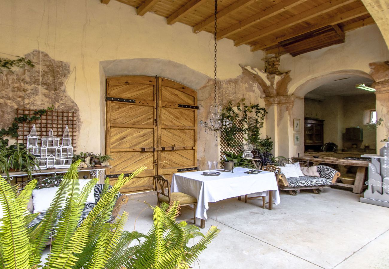 Villa in Vila-Rodona - Breathtaking 18th Century Converted Convent!