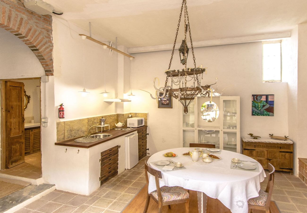 Villa in Vila-Rodona - Breathtaking 18th Century Converted Convent!