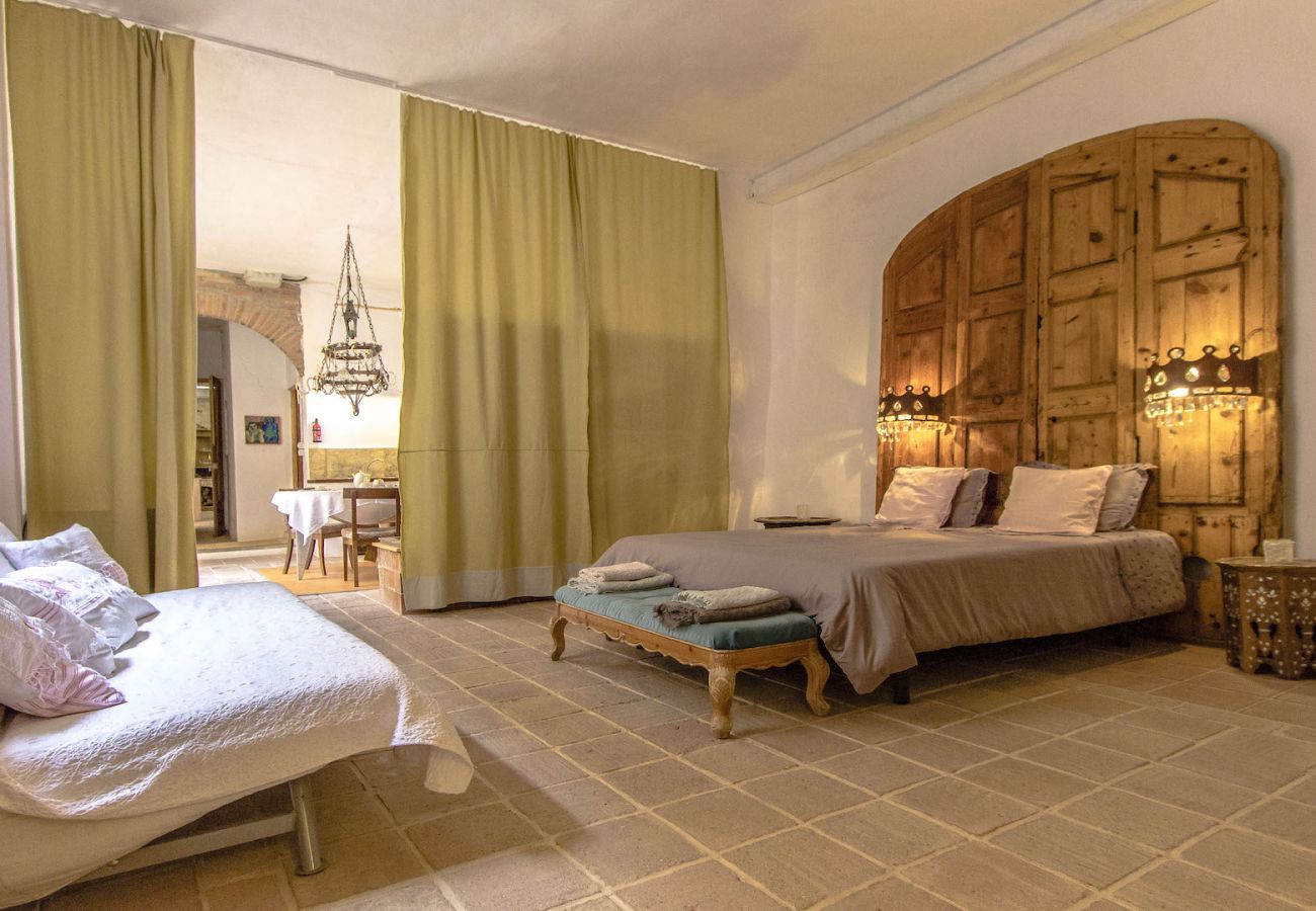 Villa in Vila-Rodona - Breathtaking 18th Century Converted Convent!