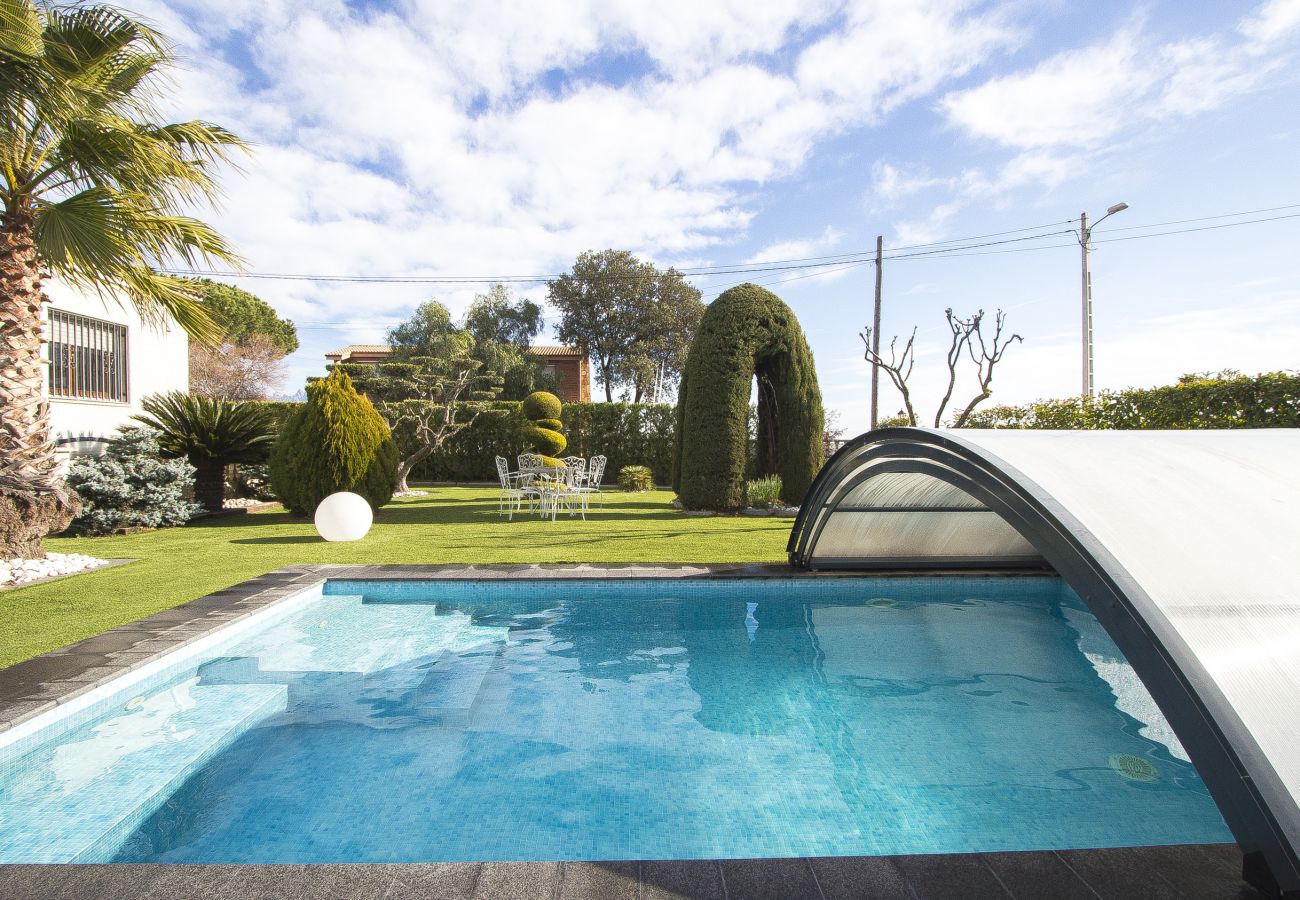 Villa in Piera - A Cozy Catalan hideaway just 30min from Sitges!