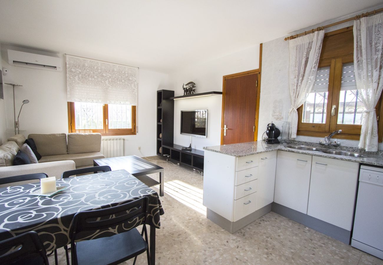 Villa in Piera - A Cozy Catalan hideaway just 30min from Sitges!