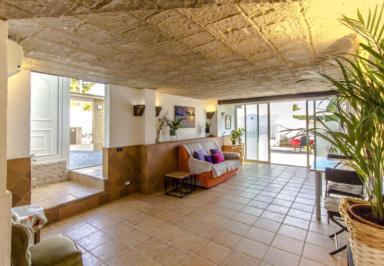 Villa in Cunit - Fab Fun - beach, forest and village center 1km