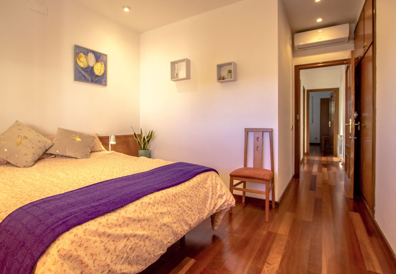 Villa in Cunit - Fab Fun - beach, forest and village center 1km