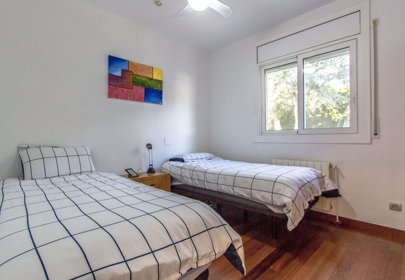 Villa in Cunit - Fab Fun - beach, forest and village center 1km
