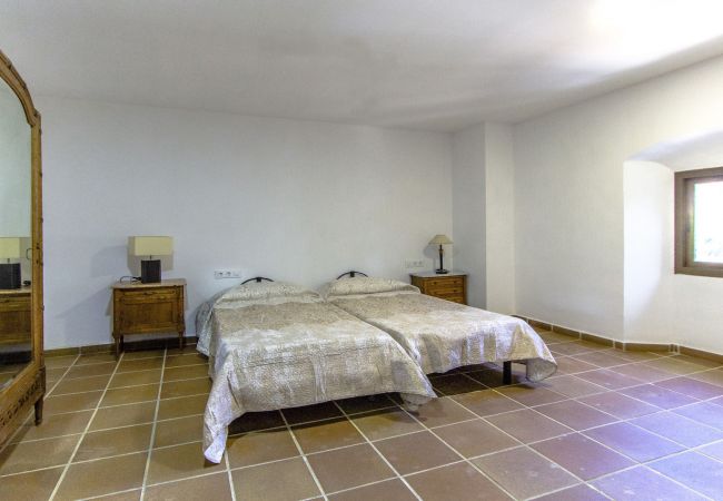 Villa in Bigues i Riells - Your own private hotel 30 min to BCN for 25 guests