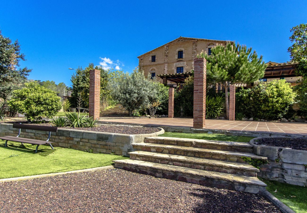 Villa in Bigues i Riells - Your own private hotel 30 min to BCN for 25 guests