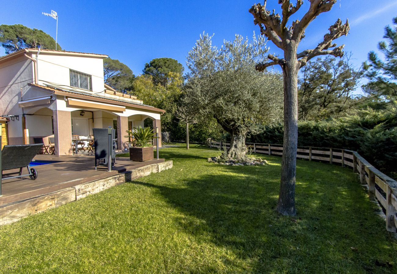 Villa in Sant Celoni -  Mediterranean Sanctuary w/ pool & JACUZZI near BCN