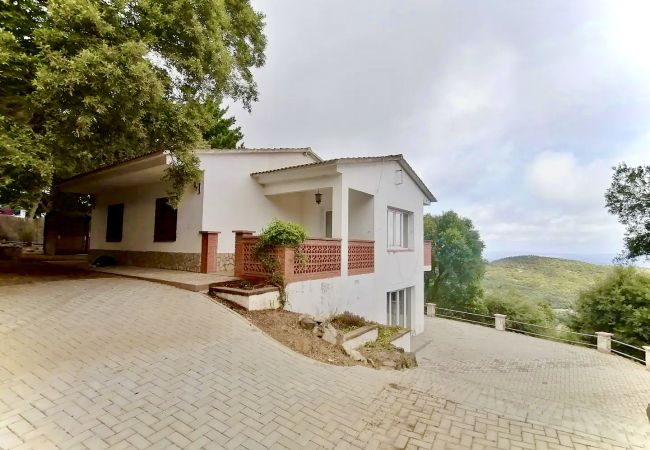 Villa in Tordera - Ultimate tranquility in rural Costa Brava!