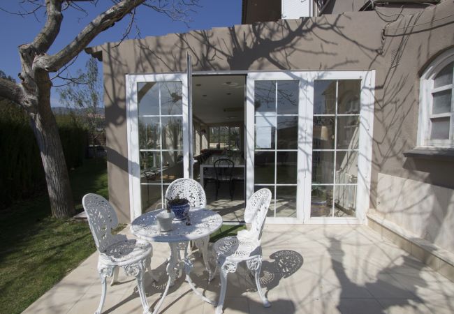 Villa in Alcover - Close to Salou and just steps from the village! Villa in Alcover - Close to Salou and just steps from the village!