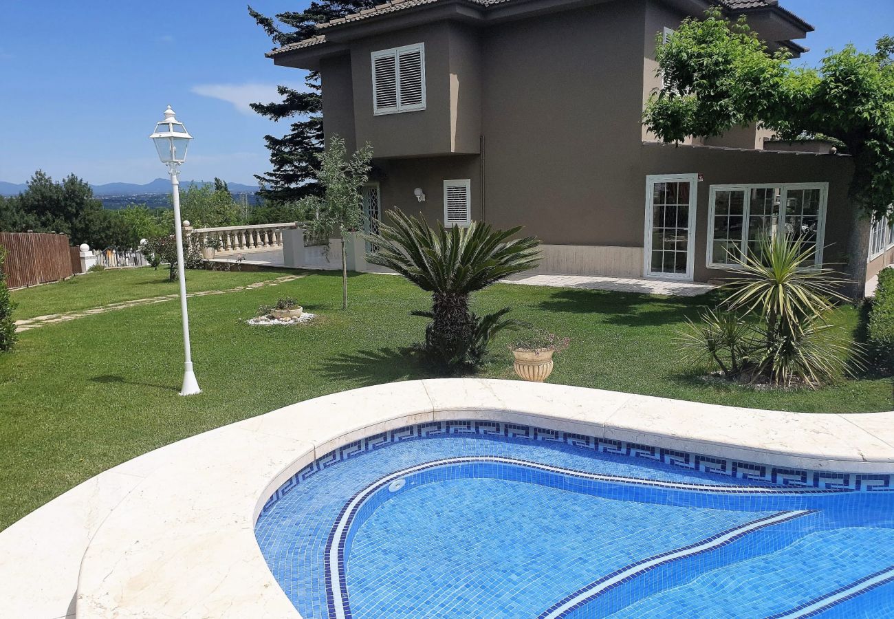 Villa in Alcover - Close to Salou and just steps from the village!
