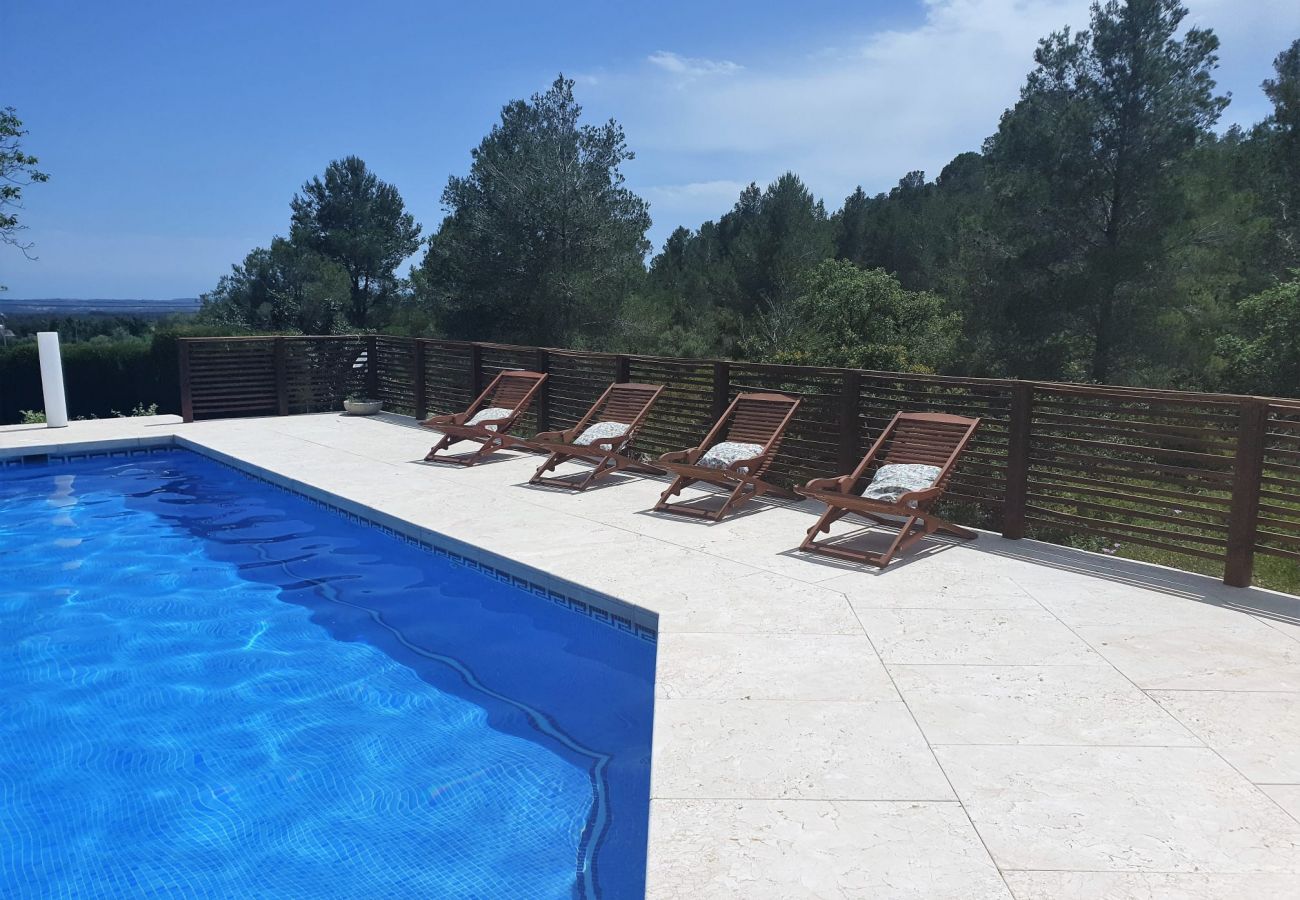 Villa in Alcover - Close to Salou and just steps from the village!