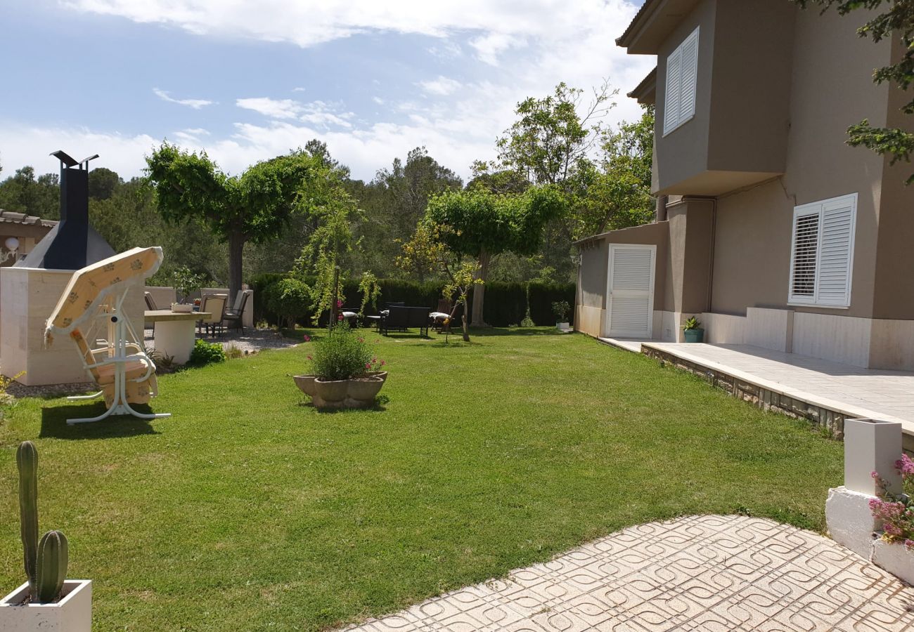 Villa in Alcover - Close to Salou and just steps from the village!