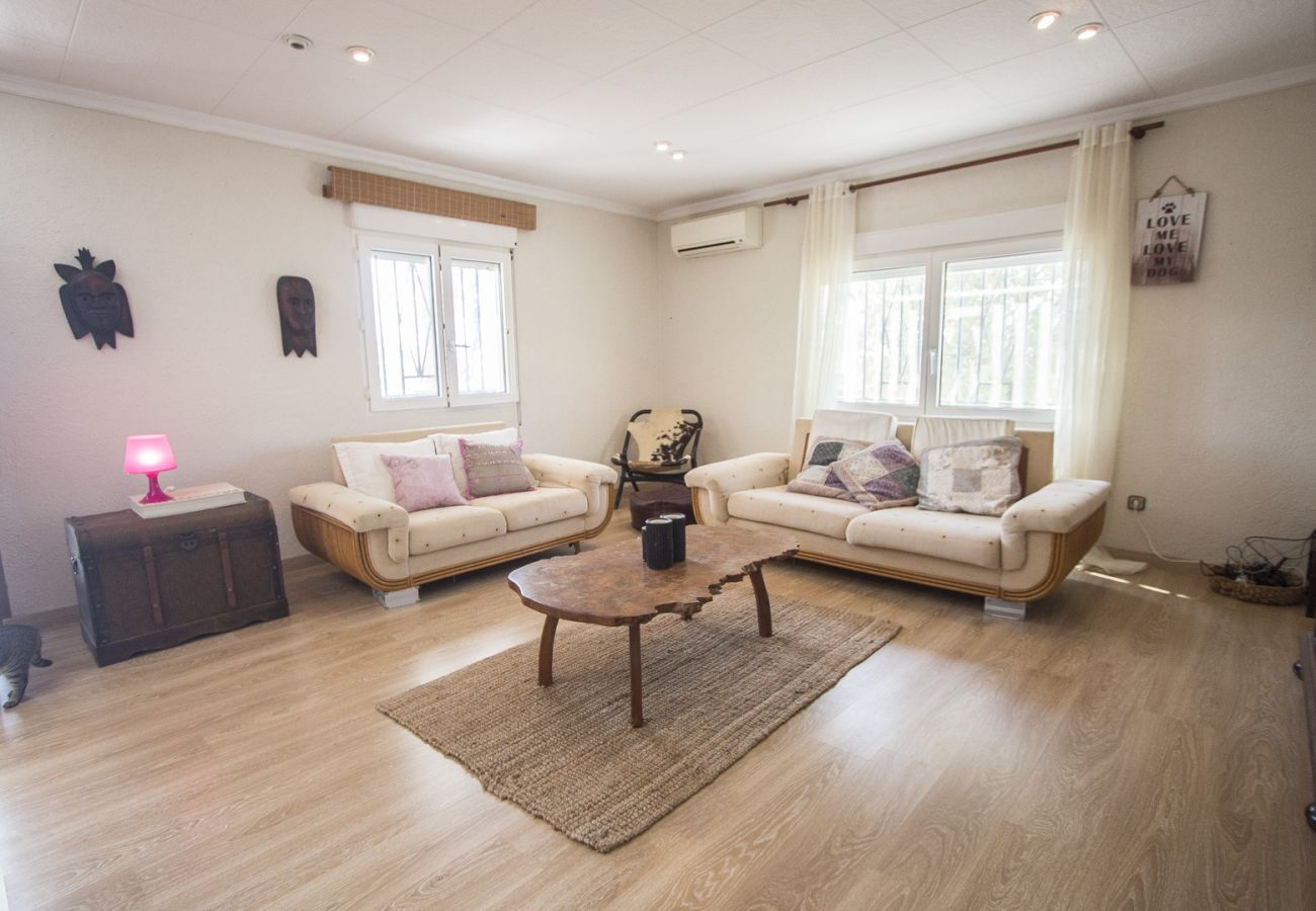 Villa in Tortosa - Villa Tortosa, only 20km to Costa Dorada beaches! 