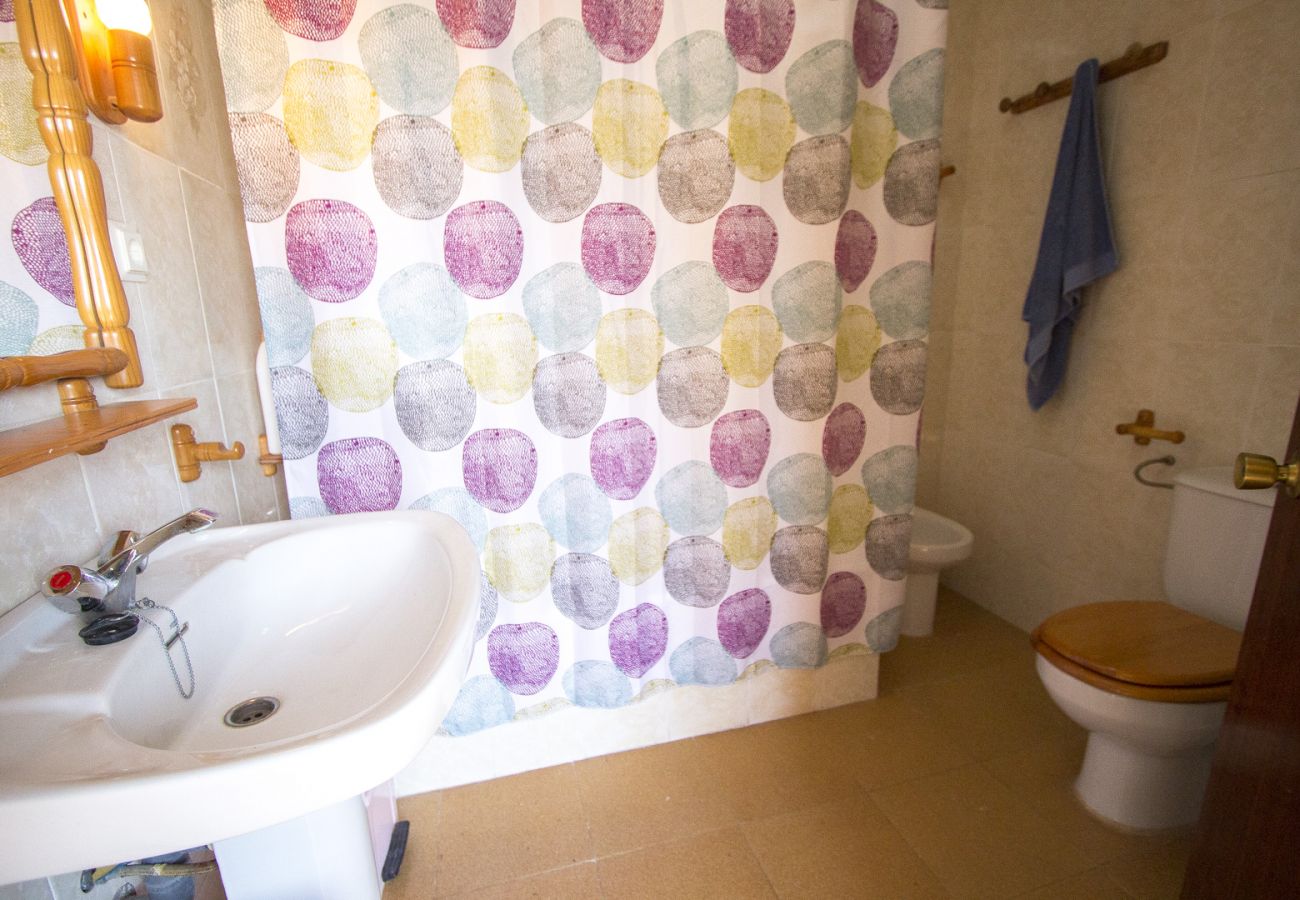 Villa in Tortosa - Villa Tortosa, only 20km to Costa Dorada beaches! 