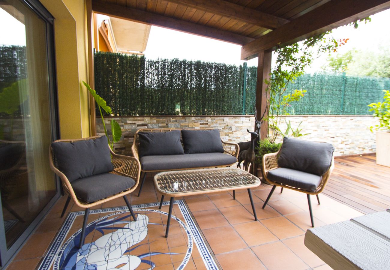 Villa in Bisbal d´Emporda - Private pool and 100m to village center! No car!